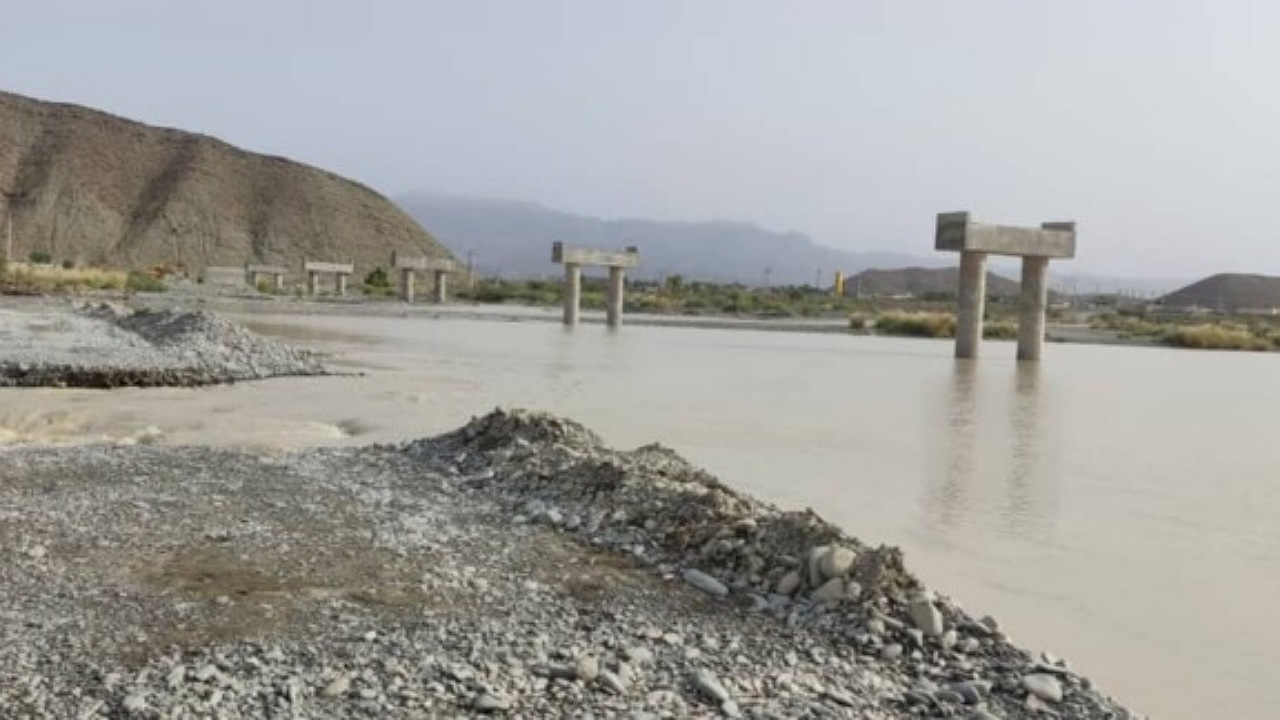 تکمیل پل بزرگ حمیری تا پایان سال