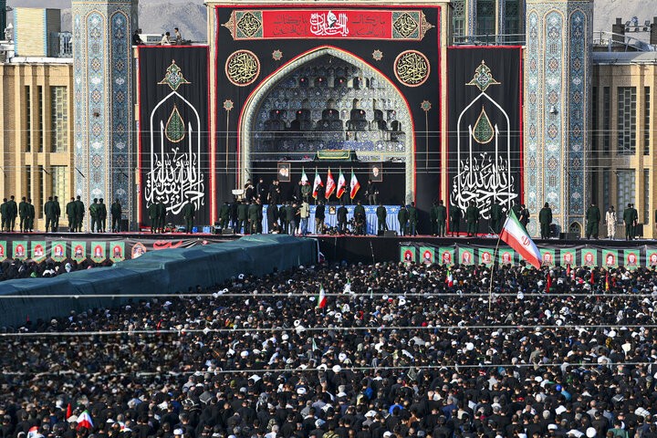 وداع باشکوه امت انقلابی با رهبر شهید در قم